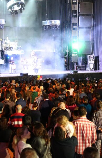 palco_dos_concertos_festas_da_nazare