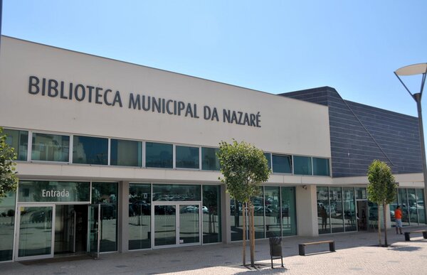 biblioteca_municipal_da_nazare