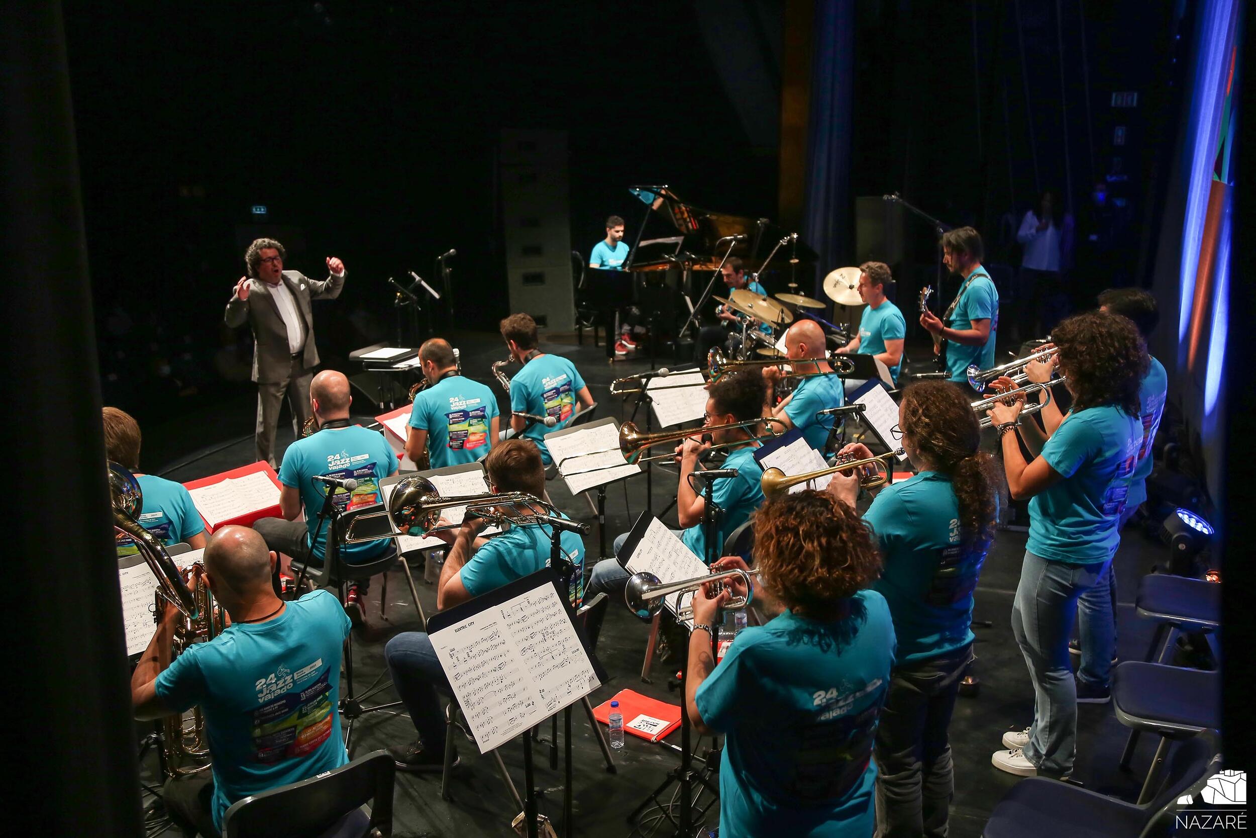 Big Band do Município da Nazaré convida Lena d'Água