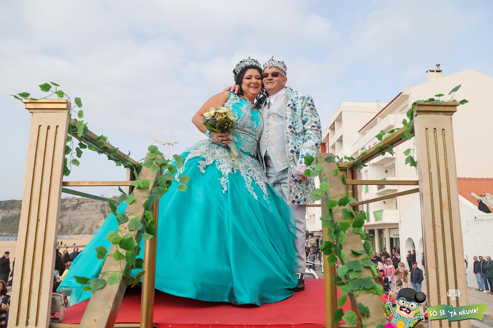 Nova enchente para ver o desfile de Carnaval de terça-feira da Nazaré