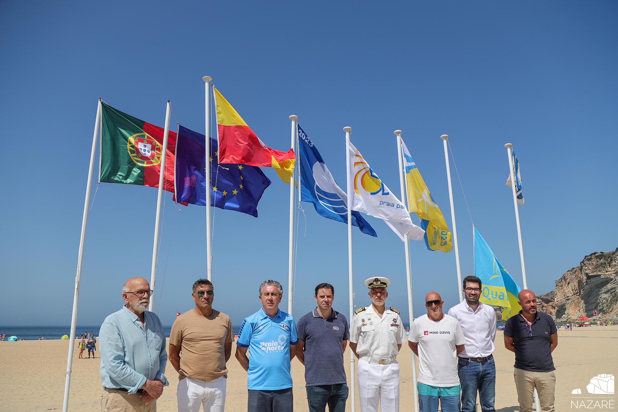 Bandeiras Azul, Praia Acessível e Qualidade de Ouro 2023 hasteadas na Praia da Nazaré