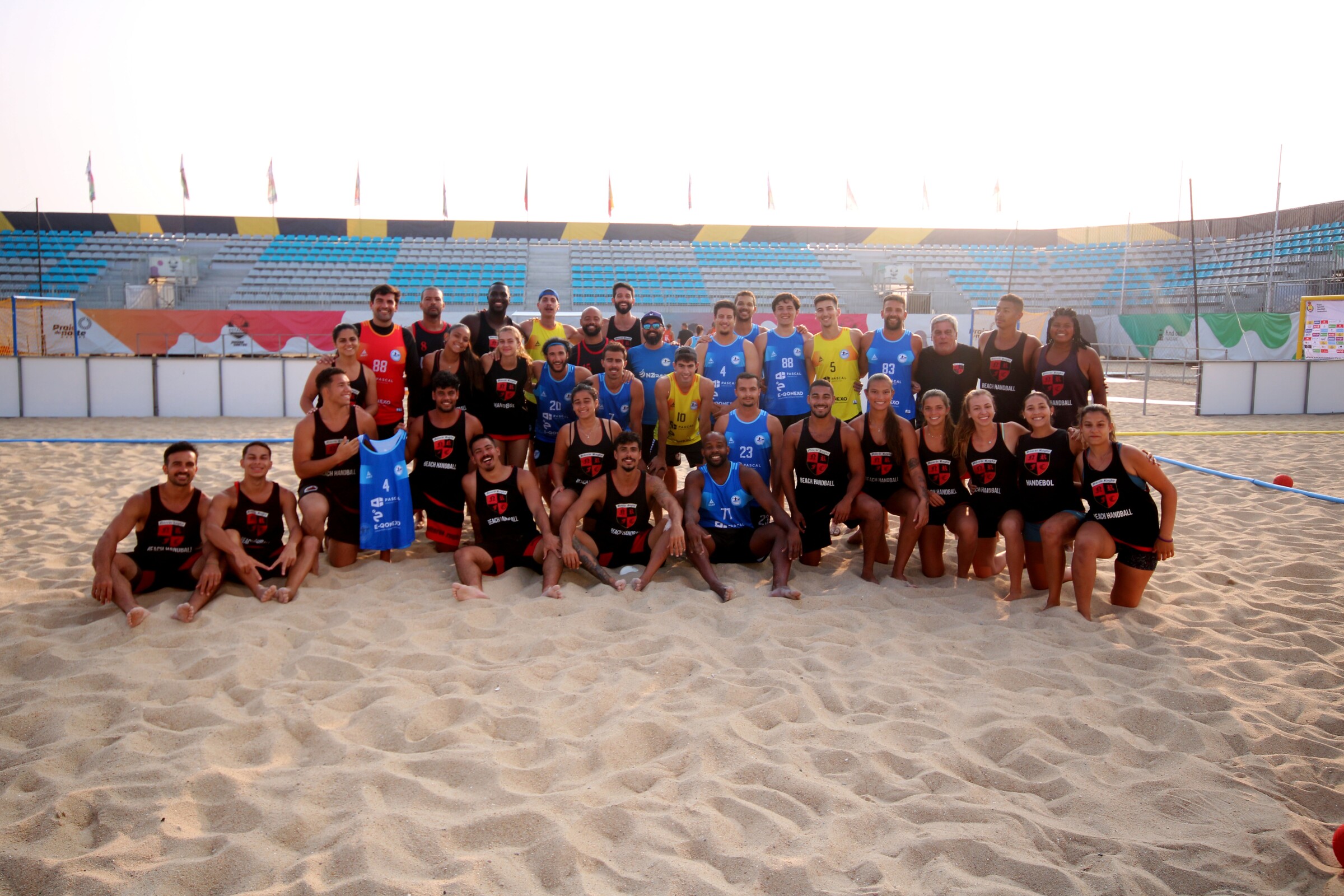 Jogo treino entre equipas de andebol da Nazaré e de Niterói