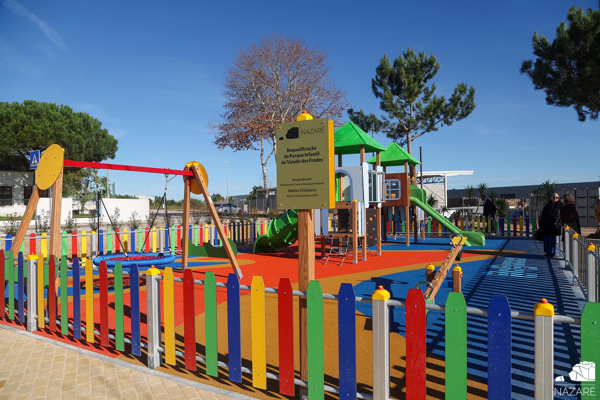 Parque Infantil de Valado dos Frades reabriu após obras de beneficiação 