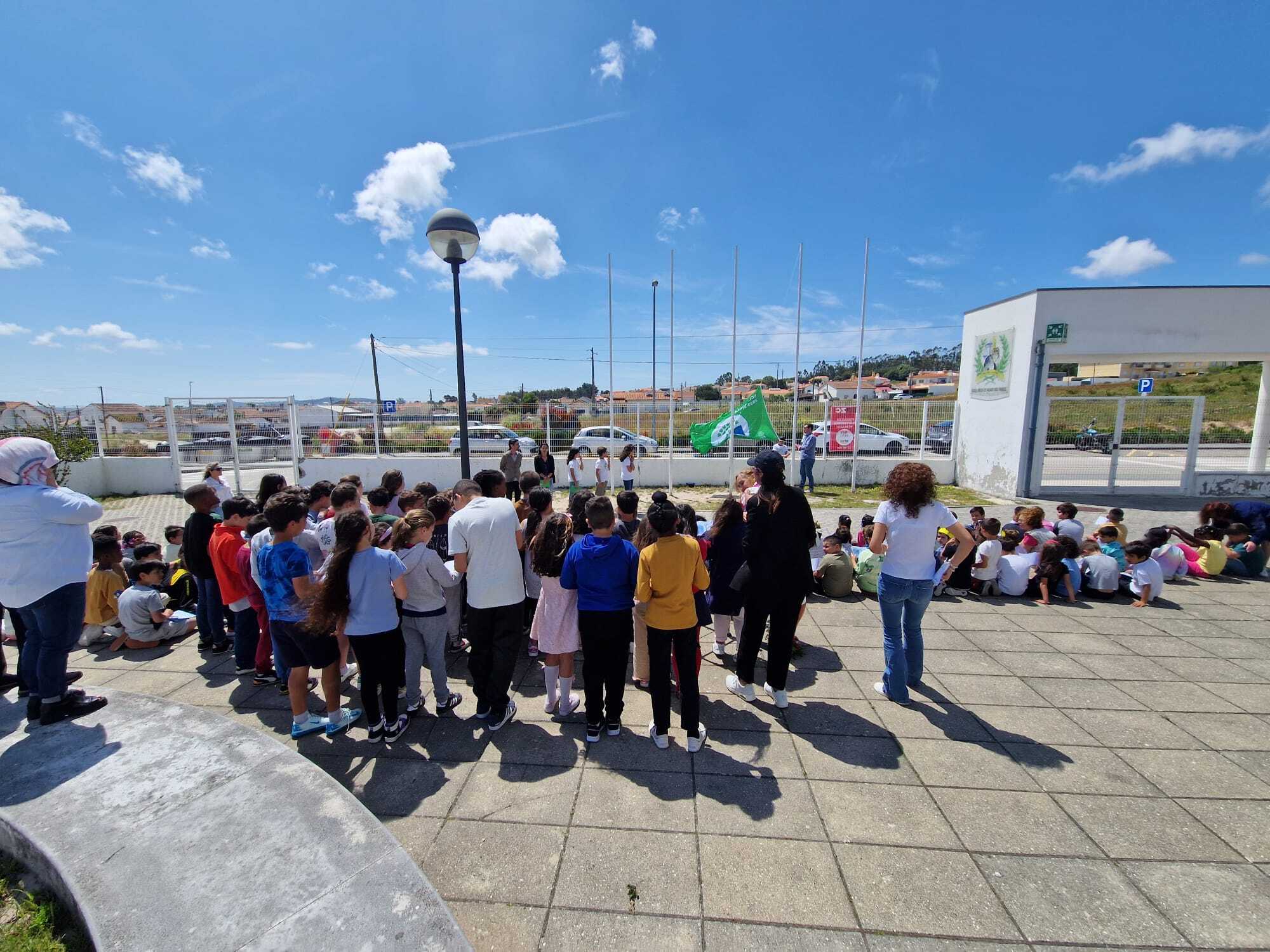 Bandeira Verde hasteada no Centro Escolar de Valado dos Frades