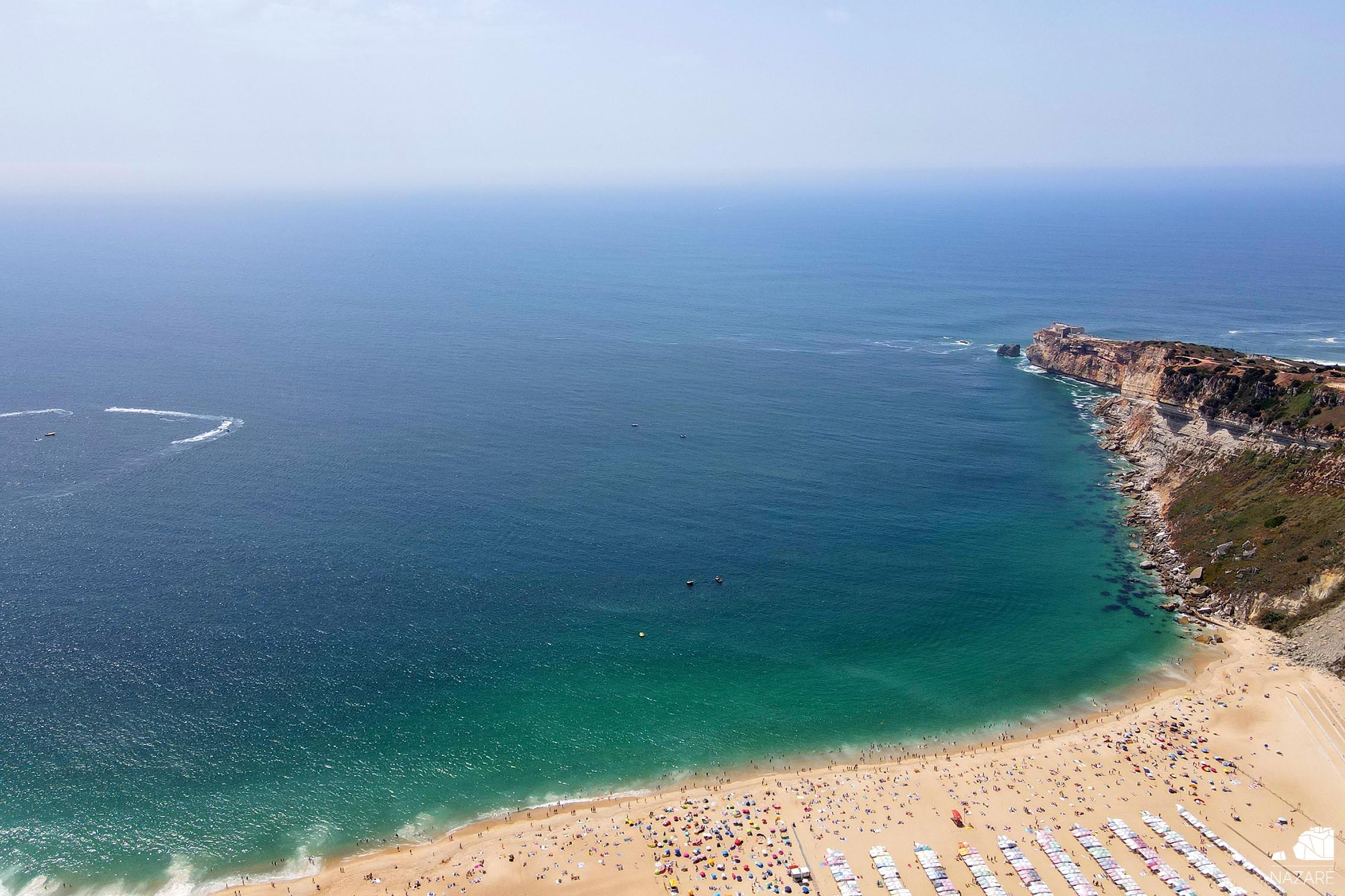 Praia da Nazaré reaberta a banhos