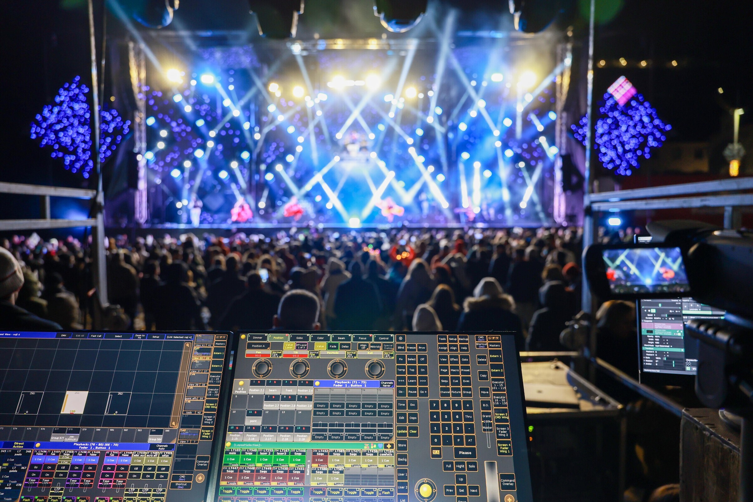 Nazaré prepara-se para a habitual enchente na Passagem de Ano