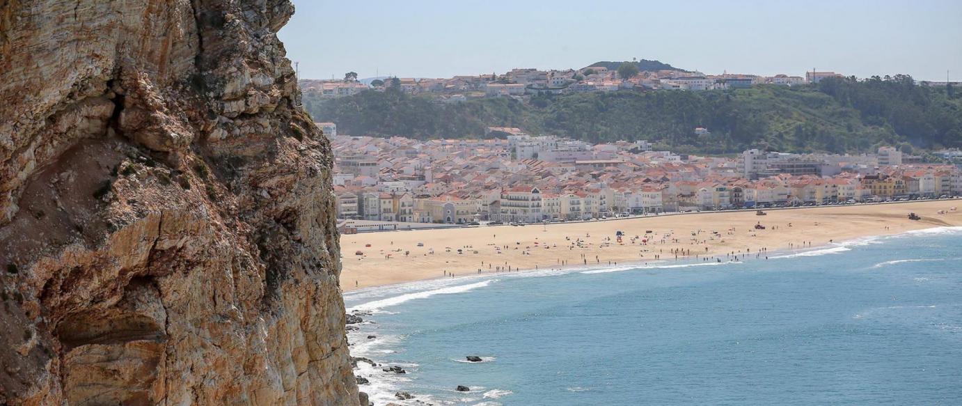 APA define capacidade de ocupação da Praia da Nazaré nos 17 mil utentes