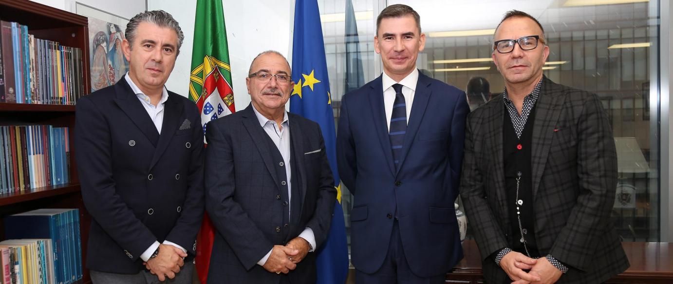 Representantes do Município da Nazaré de visita à comunidade nazarena de Toronto