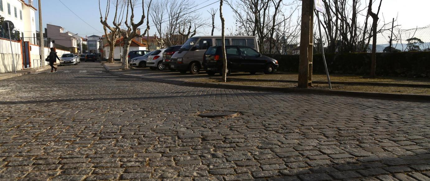 Valado dos Frades ganha mais estacionamento no centro da freguesia