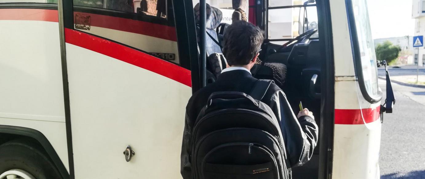 Comparticipação de transporte escolar fora do concelho termina