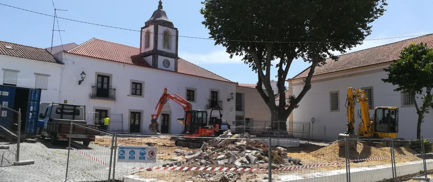 Começaram as obras de Reabilitação da Praça Bastião Fernandes – Pederneira