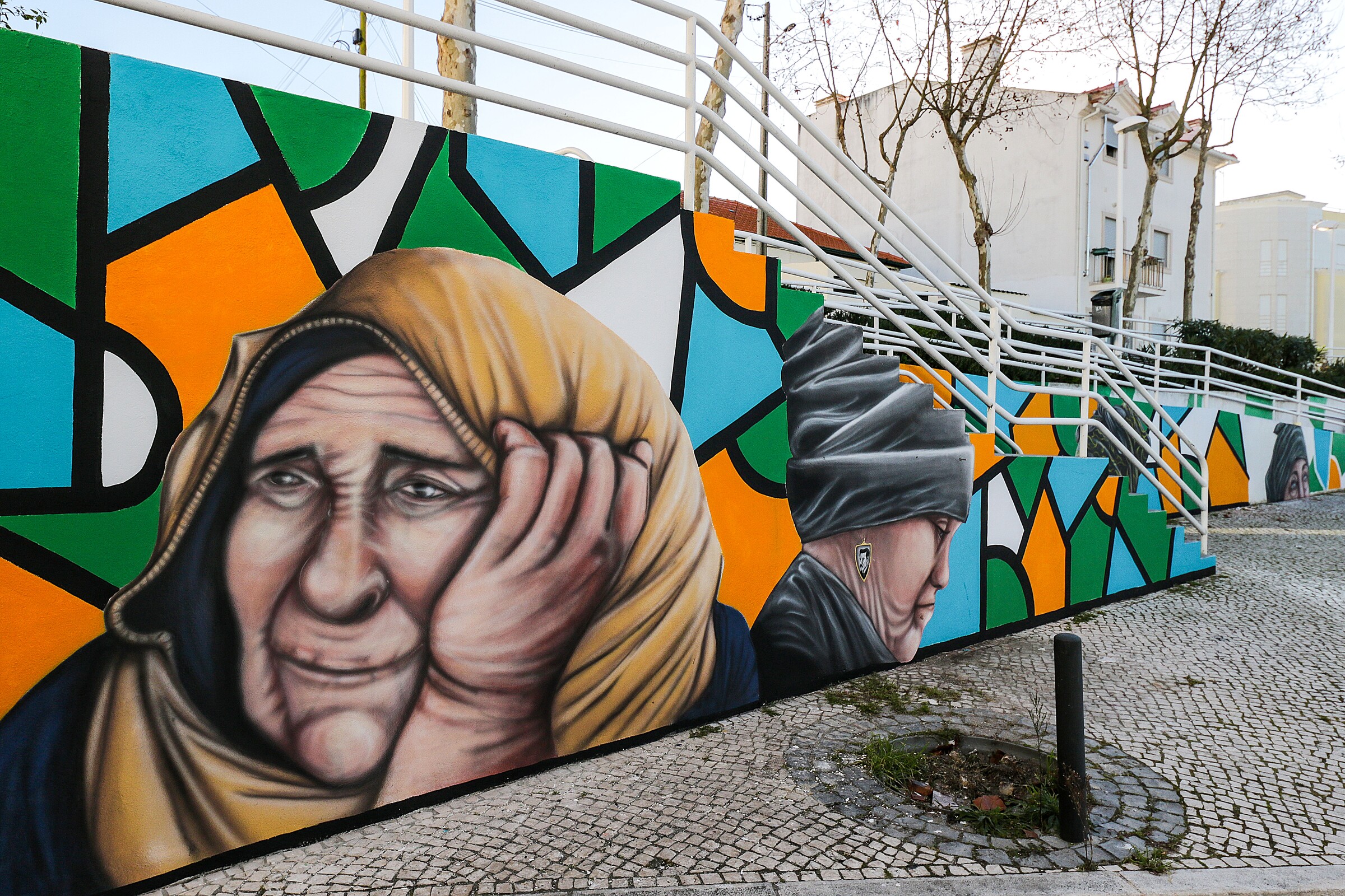 Mural junto ao Mercado Municipal homenageia a mulher da Nazaré